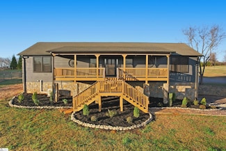 738 Stewart Gin Rd, Liberty, SC 29657