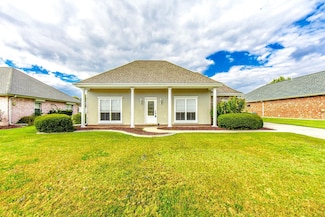 114 Woodburn Dr, Houma, LA 70364