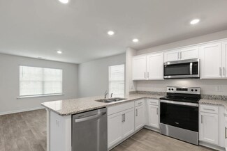 3305 Alibird Cir, Carthage, NC 28327
