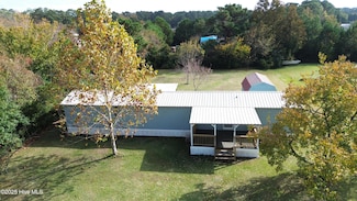 670 Straits Rd, Gloucester, NC 28528