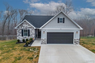 114 Alice Dr, Waynesville, MO 65583