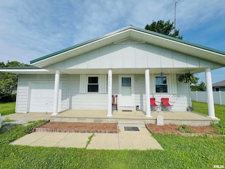 3323 Selmaville Rd, Salem, IL 62881