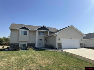 2007 2007 Pratt Cir, St. Peter, MN 56082