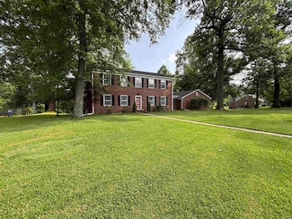 1205 Brookwood Cir, Fulton, KY 42041