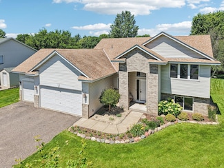 7820 Palmgren Ave NE, Elk River, MN 55330
