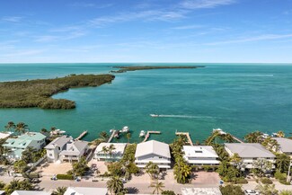 416 S Coconut Palm Blvd, Tavernier, FL 33070