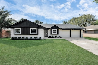 4311 Goldfinch St, Houston, TX 77035