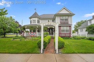 501 Plum St, Wyandotte, MI 48192