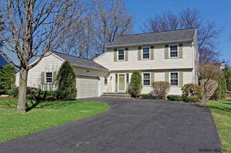 12 Venture Terrace, Glenmont, NY 12077