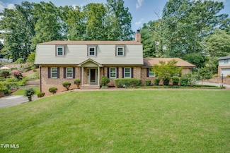 2104 Southcote Dr, Kingsport, TN 37660