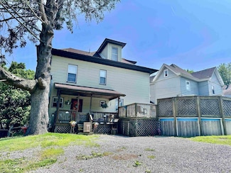 418 Hood Ave, Shinnston, WV 26431