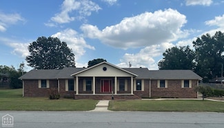 203 Bellwood Dr, Paragould, AR 72450