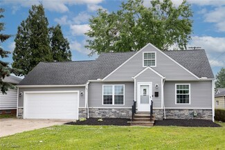 1042 Lloyd Rd, Wickliffe, OH 44092