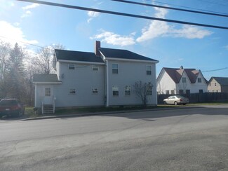 64 Fleming St, Lincoln, ME 04457