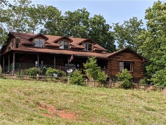 70 Cold Springs Dr, Mill Spring, NC 28756