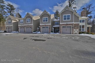 1222 Clymer Ln, Pocono Pines, PA 18350