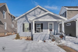 117 E Crawford St, Peotone, IL 60468