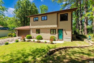 2114 W Sunset Dr, Carbondale, IL 62901