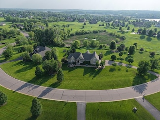 19270 Foxfield Dr, Prior Lake, MN 55372