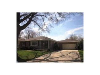 3237 Iowa Ave SE, Cedar Rapids, IA 52403