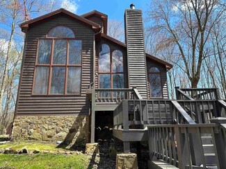 360 Dogwood Ln, Terra Alta, WV 26764