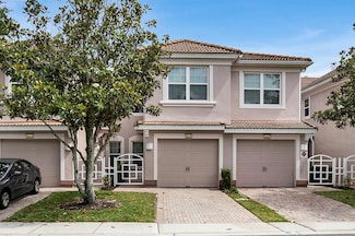8310 Quimby Cir, Davenport, FL 33896