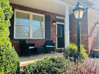 20 E Park View Dr, Staunton, VA 24401