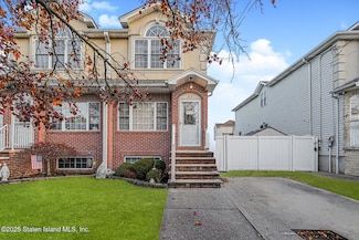 33 Lorrain Ave, Staten Island, NY 10312