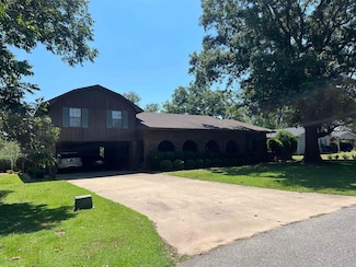 3111 Holiday Dr, White Hall, AR 71602