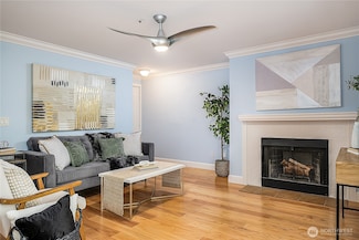 19230 Forest Park Dr NE Unit H127, Lake Forest Park, WA 98155
