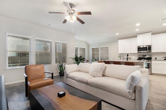 2211 Manila Ln, Texas City, TX 77568