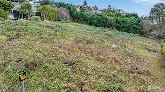 13717 Somerset Blvd SE, Bellevue, WA 98006