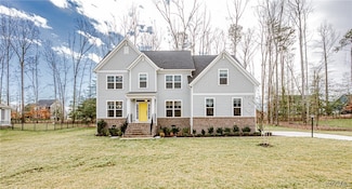 11701 Riverboat Dr, Chester, VA 23836