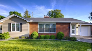 1120 W Walnut St, Chillicothe, IL 61523