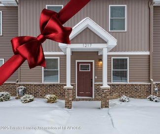 1217 W Saginaw St, Lansing, MI 48915