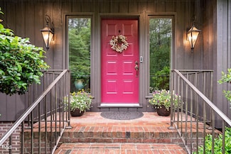 3285 Edinburgh Dr, Sanford, NC 27332