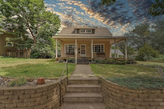 2279 Priscilla St, Saint Paul, MN 55108