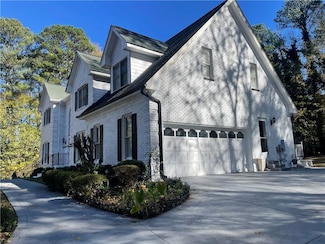 4748 Arcado Rd SW, Lilburn, GA 30047