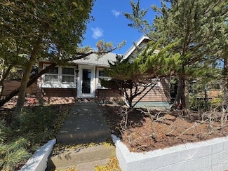 850 Evergreen Walk, Ocean Beach, NY 11770