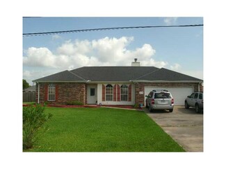 2584 W Gauthier Rd, Lake Charles, LA 70605