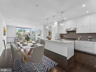624 8th St NE Unit 201, Washington, DC 20002
