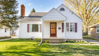 2212 W Sherman Ave, West Peoria, IL 61604