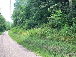 6587 Sherrard Rd, Cambridge, OH 43725