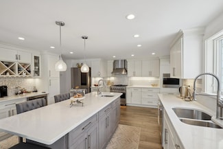 1570 Stevenson Rd, Hewlett, NY 11557