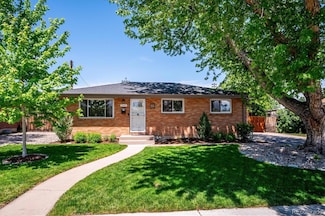 3145 W Farmdale Rd, Englewood, CO 80110