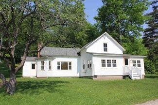 275 Lovers Ln, Peru, VT 05152