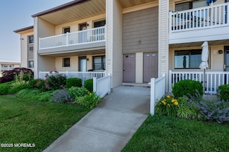 122 Wharfside Dr, Monmouth Beach, NJ 07750
