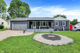 121 Ursal Ln, Greenwood, IN 46143