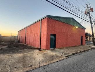 107 W Burdeshaw St, Dothan, AL 36303