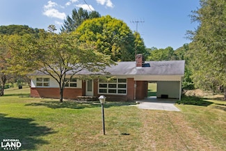 155 Dickson Rd, Caldwell, WV 24925